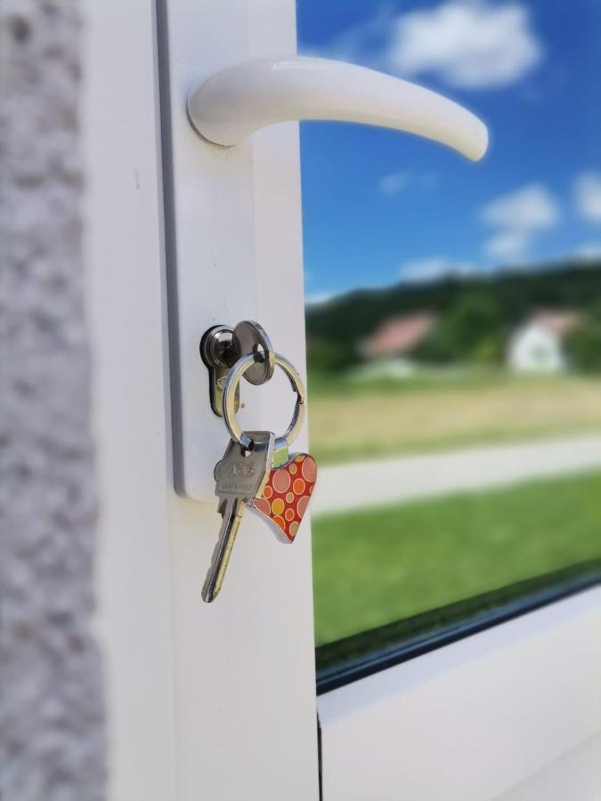 Kuca Za Odmor Roby Apartment Saborsko Ngoại thất bức ảnh