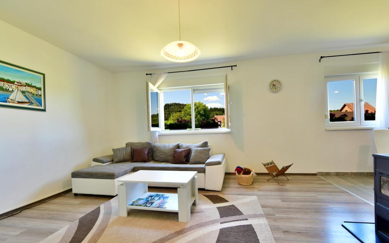 Kuca Za Odmor Roby Apartment Saborsko Ngoại thất bức ảnh