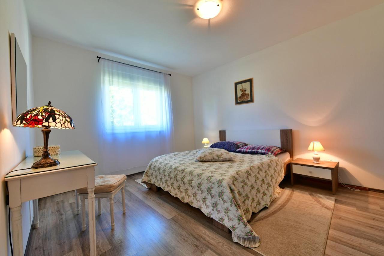 Kuca Za Odmor Roby Apartment Saborsko Ngoại thất bức ảnh