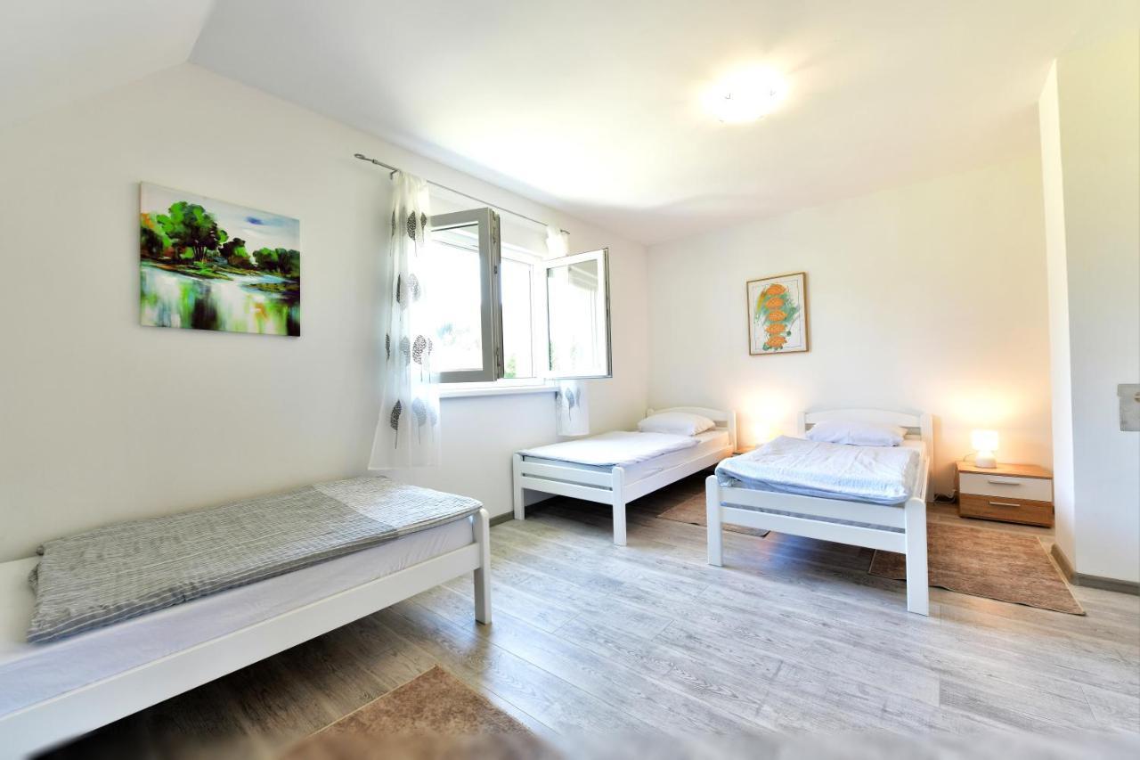 Kuca Za Odmor Roby Apartment Saborsko Ngoại thất bức ảnh