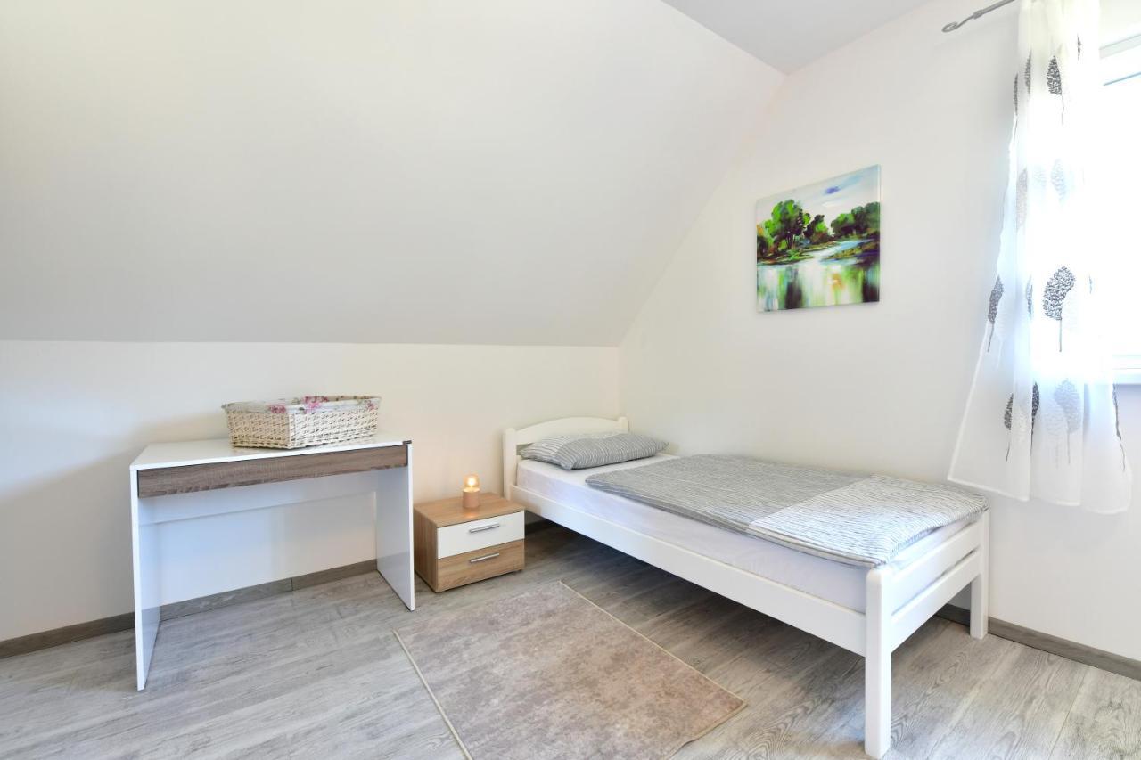 Kuca Za Odmor Roby Apartment Saborsko Ngoại thất bức ảnh