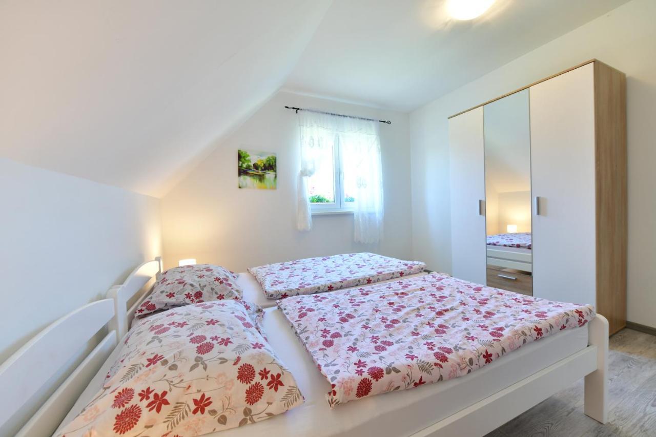 Kuca Za Odmor Roby Apartment Saborsko Ngoại thất bức ảnh