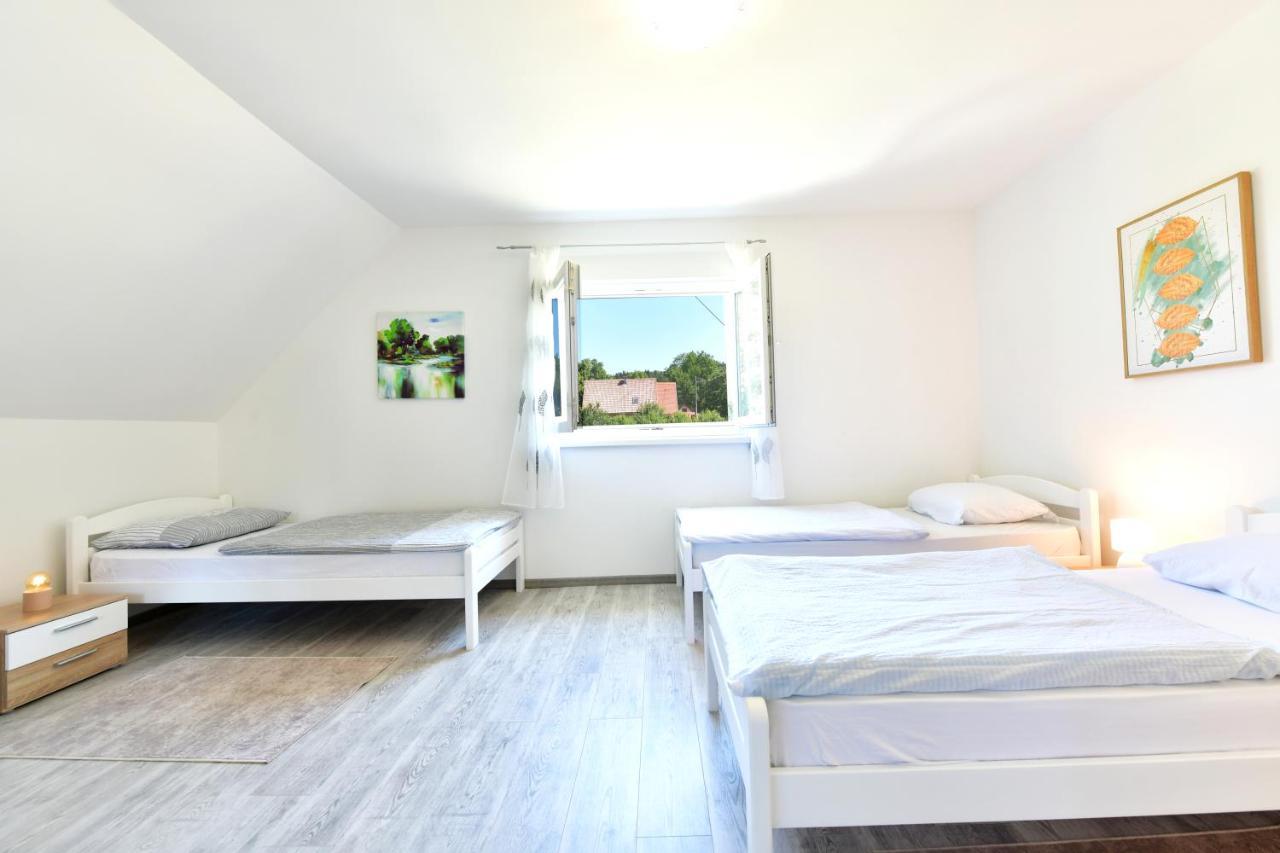 Kuca Za Odmor Roby Apartment Saborsko Ngoại thất bức ảnh